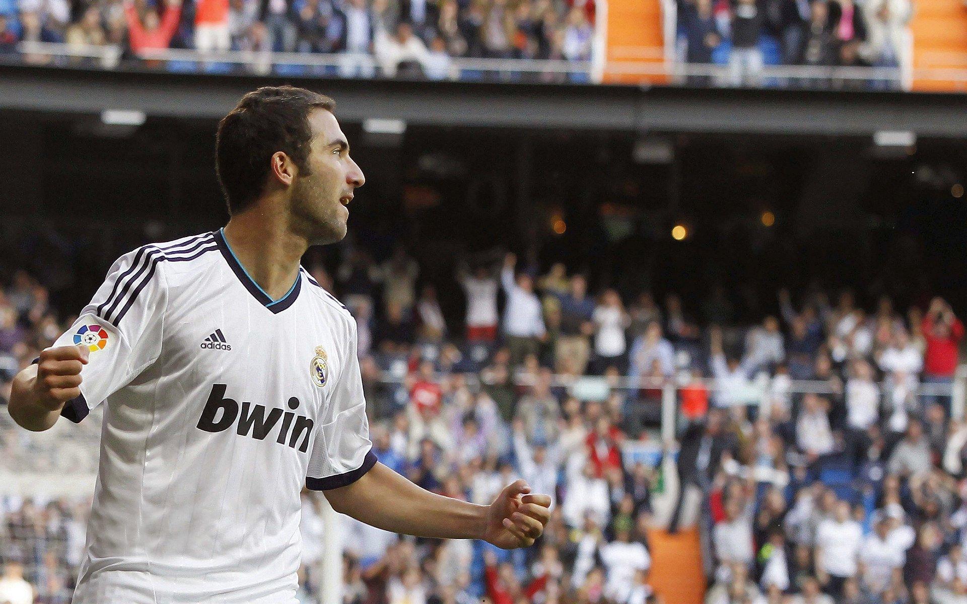 巴萨公布联赛关键战首发，亚马尔搭档费兰领衔锋线，青春风暴再袭比利亚雷亚尔